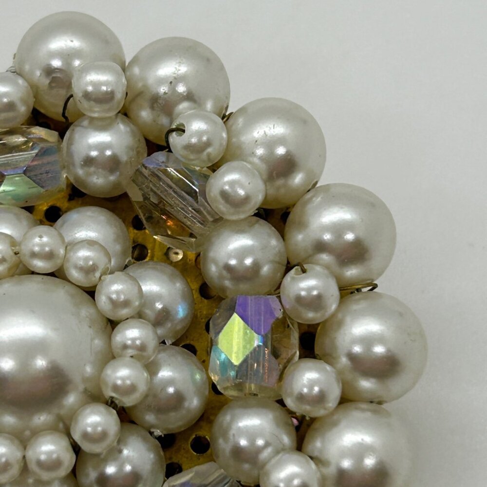 Vintage Faux Pearl Brooch Aurora Borealis Crystals Wreath Cluster 1950s Japan - Picture 12 of 13